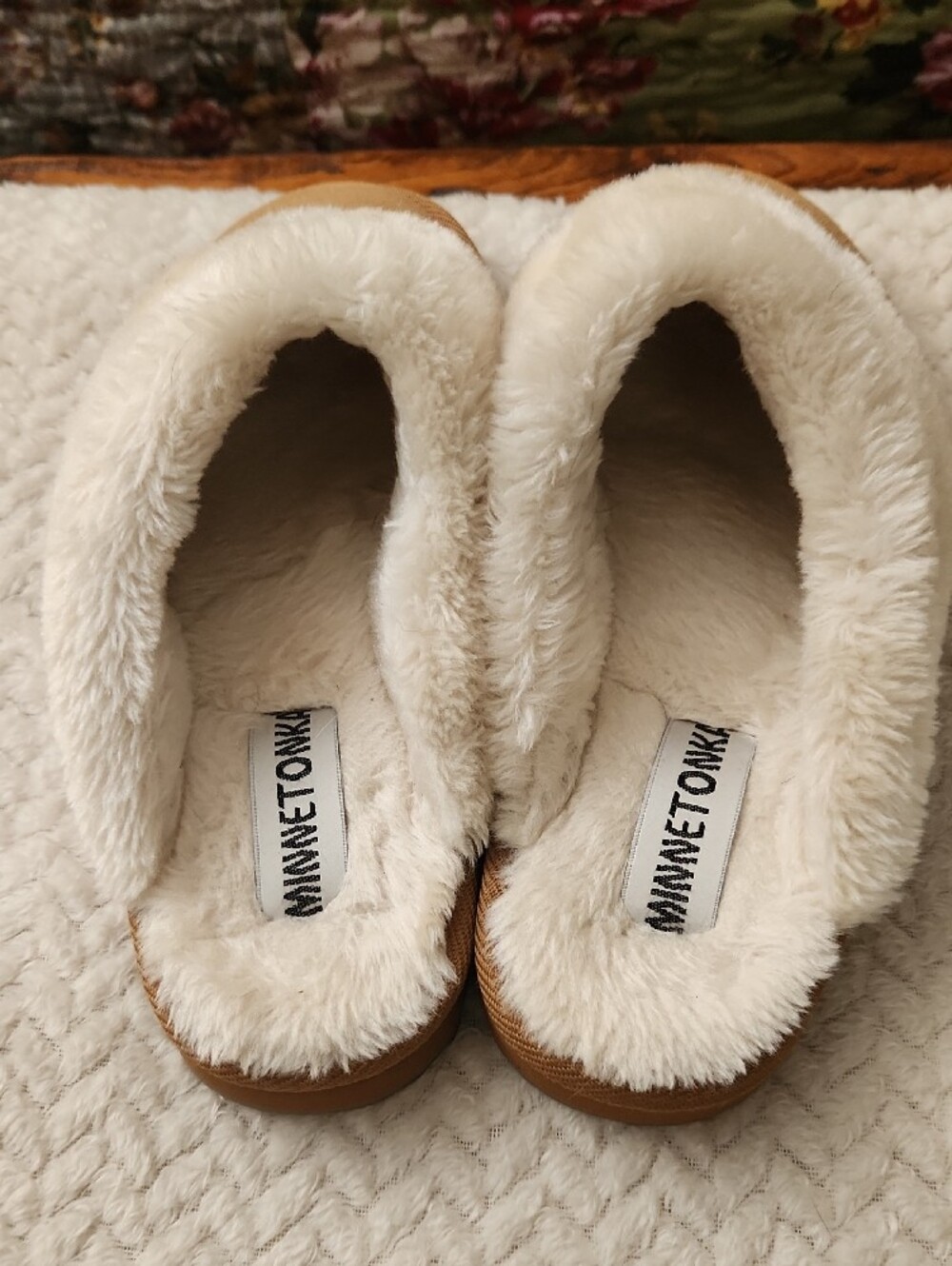 Minnetonka Cozy Faux-Fur Slide Slippers - Tan & Cream - Picture 3 of 5